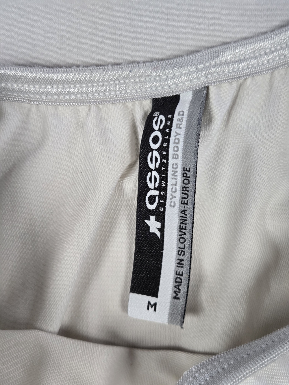 ASSOS of Switzerland White Cycling Base Layer Shirt Size M VGUC - Picture 5 of 10
